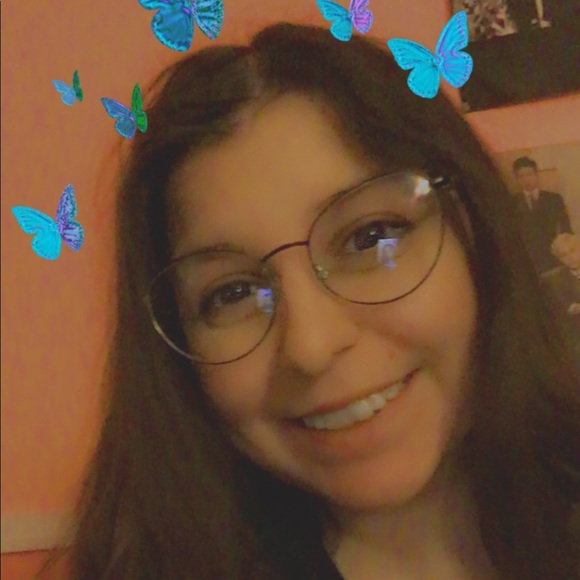 Meet your Posher, Kelsey - Picture 1 of 1